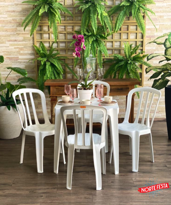 Mesas e cadeiras plásticas para eventos no Mandaqui – NORTE FESTA